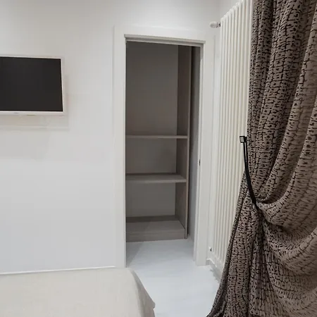 Dimora Santi E Marinai Бари