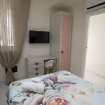 شقة Dimora Santi E Marinai *